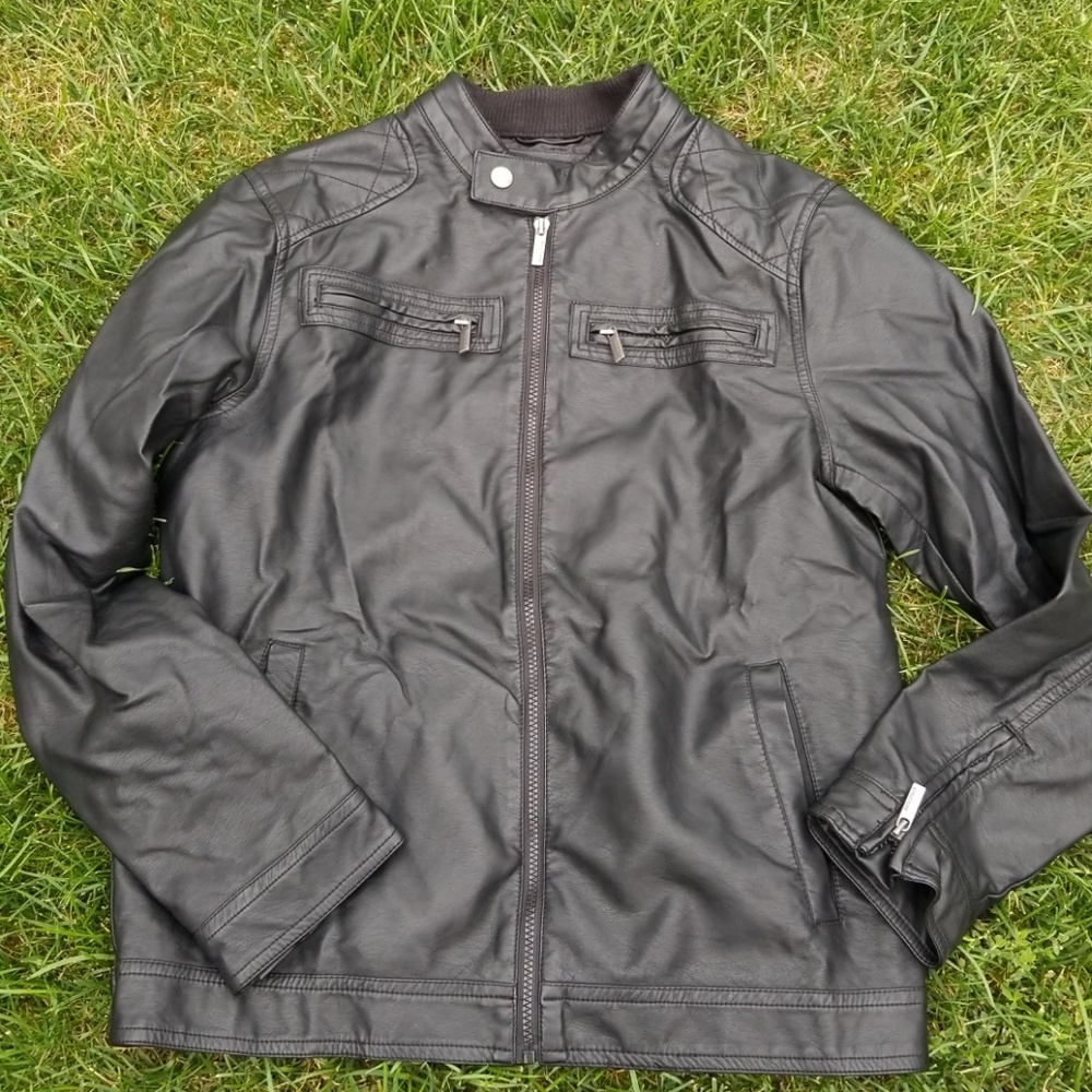 Structure faux leather coat